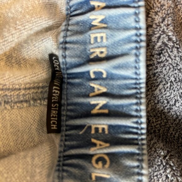 American Eagle Cozy Next Level Stretch Jeans Size 6 - Picture 2 of 5